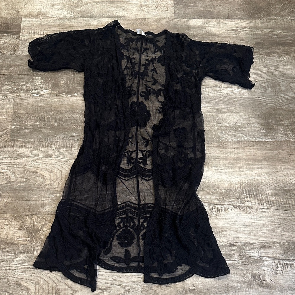Ember Women's Medium Black Sheer Lace Kimono‎ - Picture 2 of 8